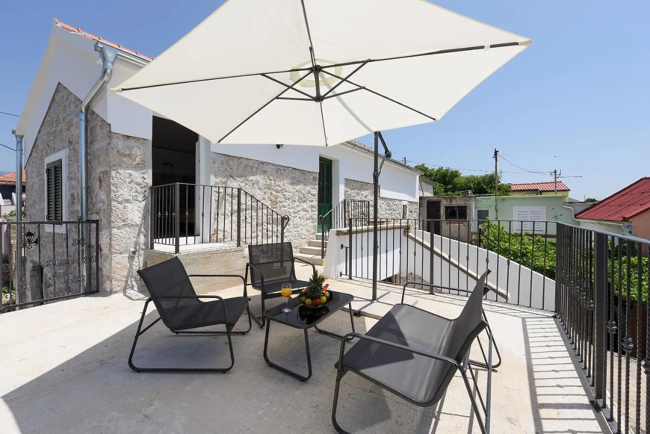 Holiday Stone House - Fumarea Rtina