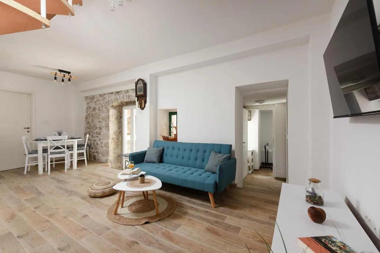 Holiday Stone House - Fumarea Rtina Apartment