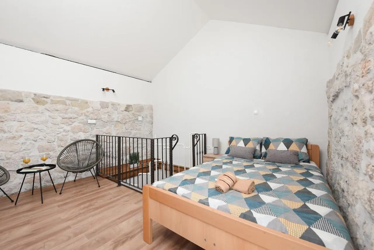 Holiday Stone House - Fumarea Rtina 0*,