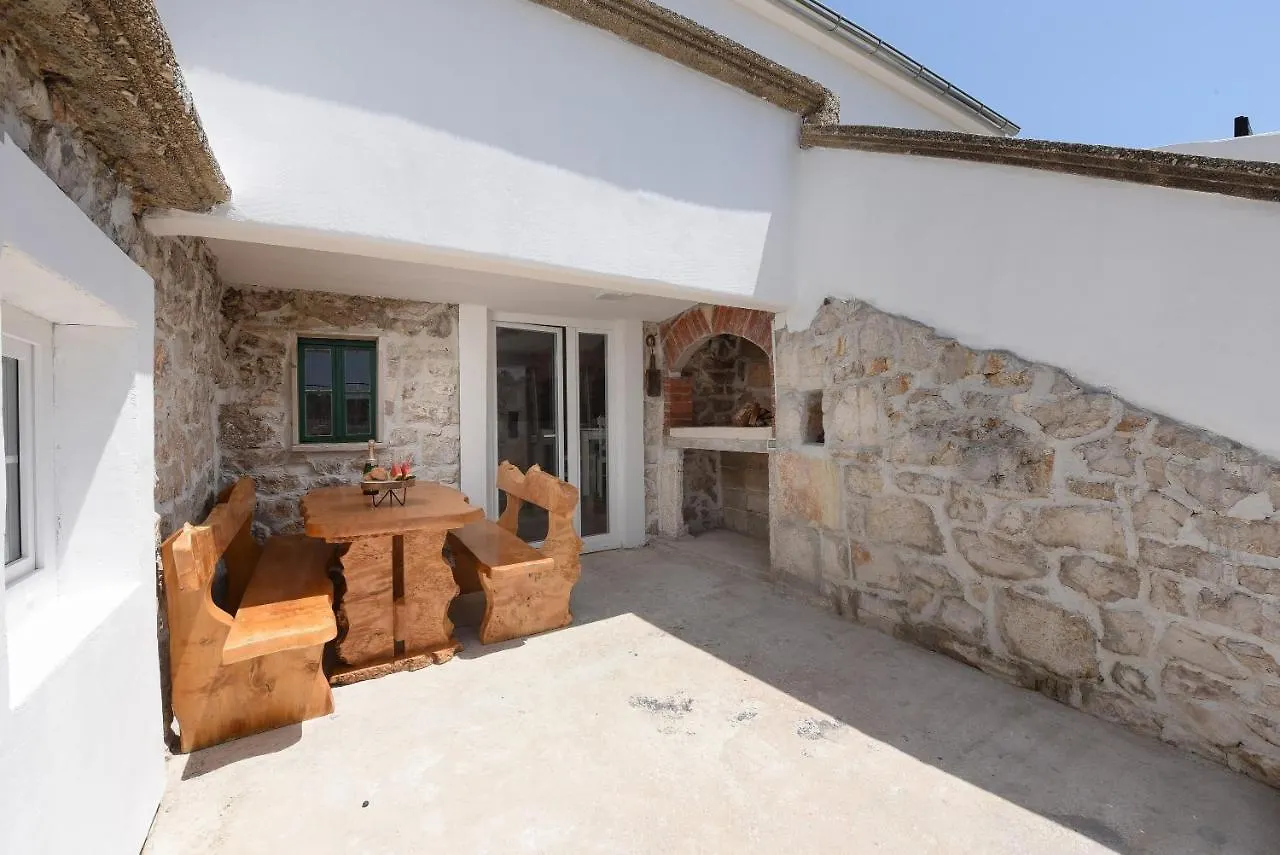 Holiday Stone House - Fumarea Rtina Apartment