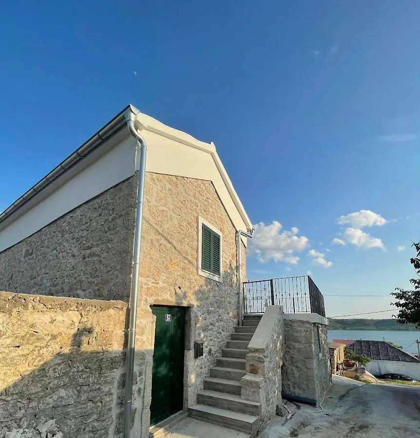 Holiday Stone House - Fumarea Rtina Apartment